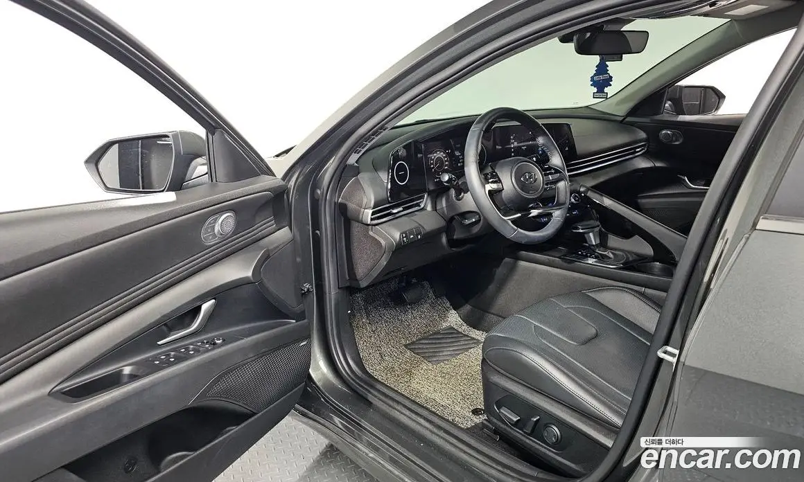 Hyundai Avante 2021 1.6 автомат (гидро), фото 13
