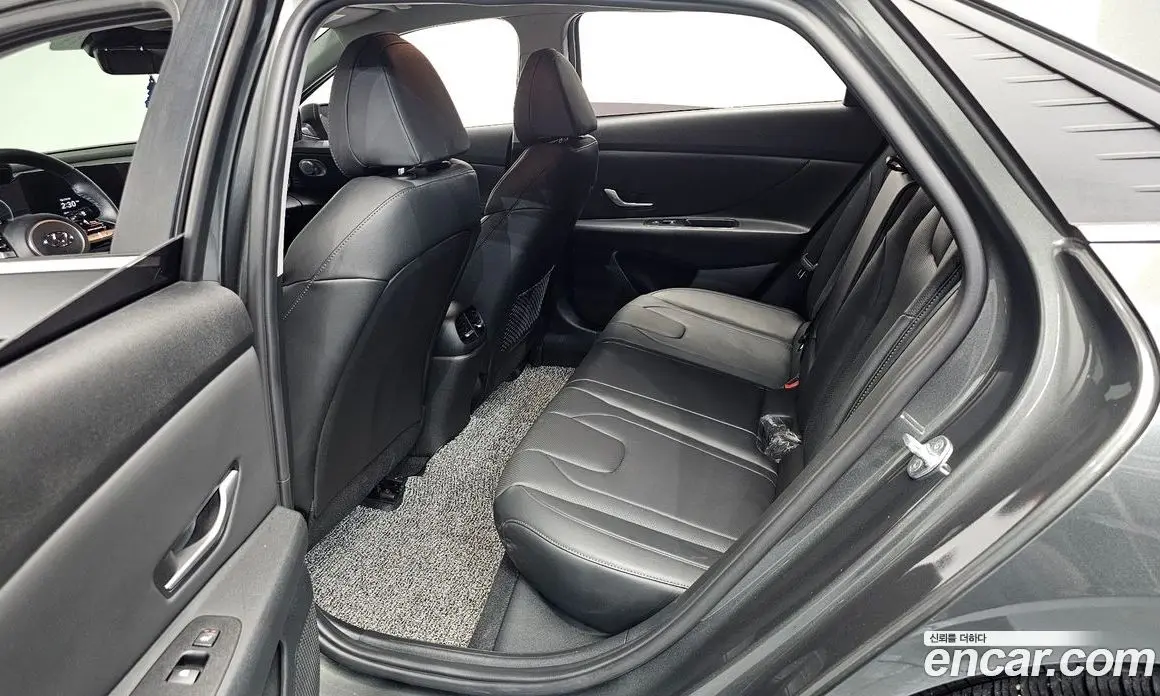 Hyundai Avante 2021 1.6 автомат (гидро), фото 17