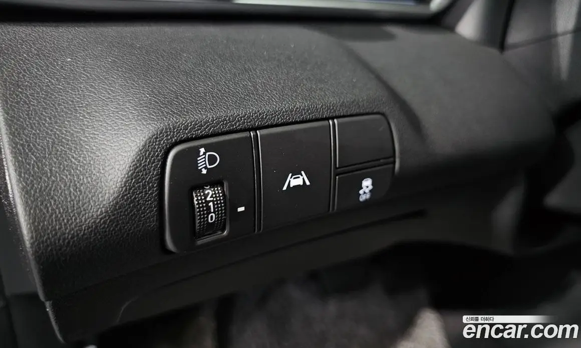 Hyundai Avante 2021 1.6 автомат (гидро), фото 23