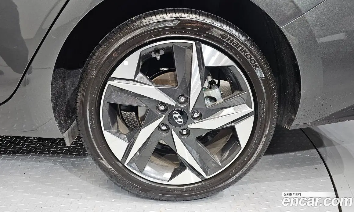 Hyundai Avante 2021 1.6 автомат (гидро), фото 7