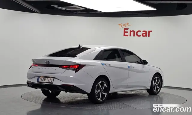 Hyundai Avante 2022 1.6 автомат (гидро), миниатюра 2