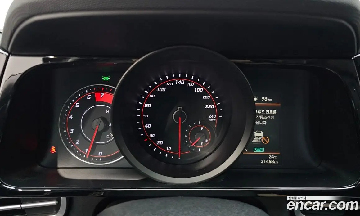 Hyundai Avante 2022 1.6 автомат (гидро), фото 11