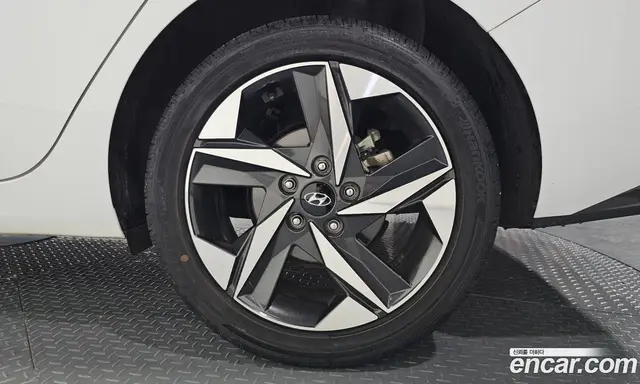 Hyundai Avante 2022 1.6 автомат (гидро), миниатюра 7