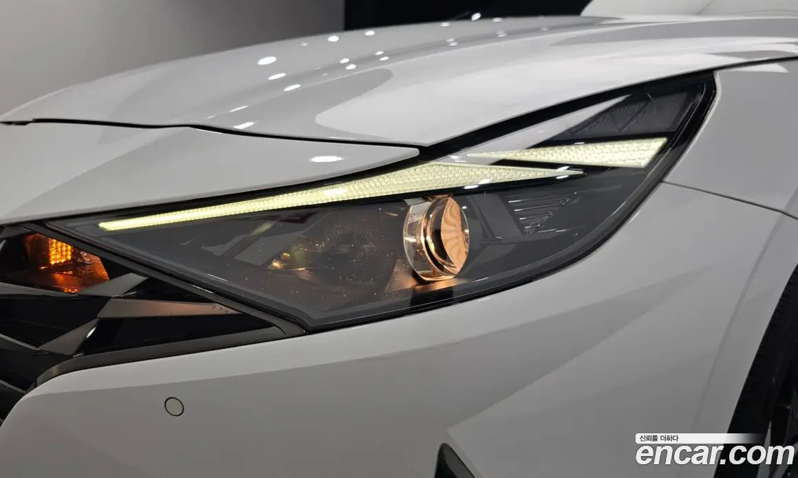 Hyundai Avante 2022 1.6 автомат (гидро), фото 8
