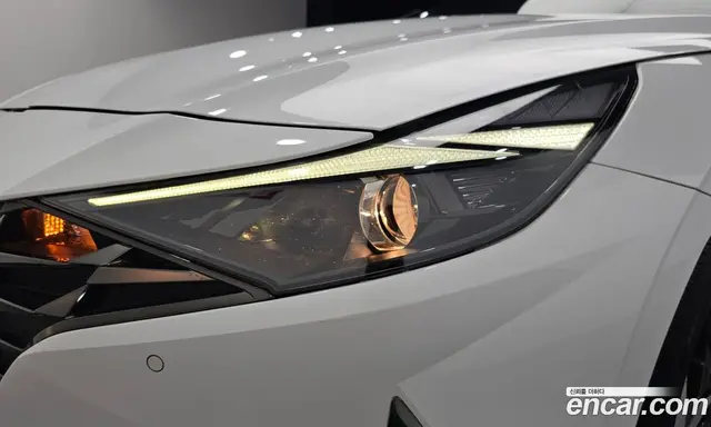 Hyundai Avante 2022 1.6 автомат (гидро), миниатюра 8