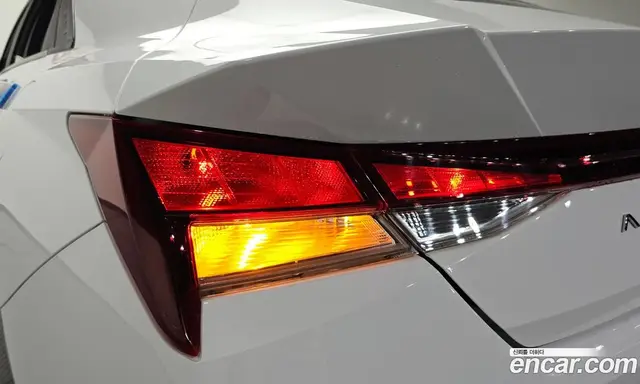 Hyundai Avante 2022 1.6 автомат (гидро), миниатюра 9