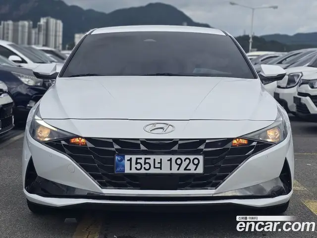 Hyundai Avante 2022 1.6 автомат (гидро), миниатюра 1