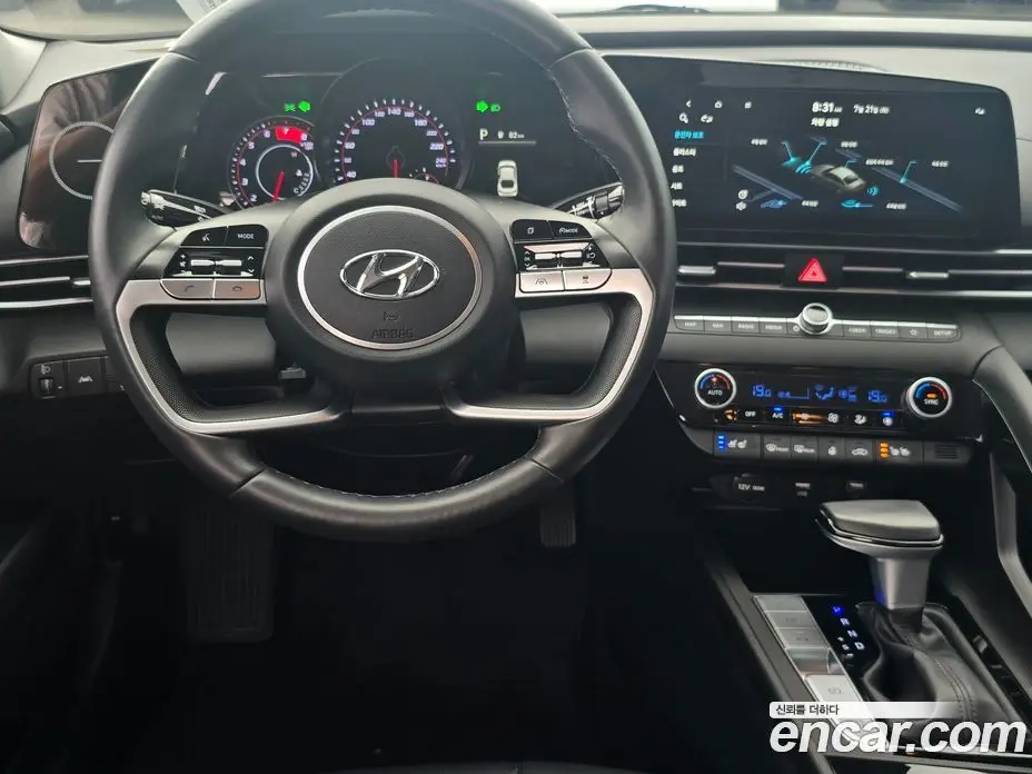Hyundai Avante 2022 1.6 автомат (гидро), фото 13