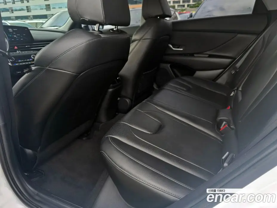 Hyundai Avante 2022 1.6 автомат (гидро), фото 16