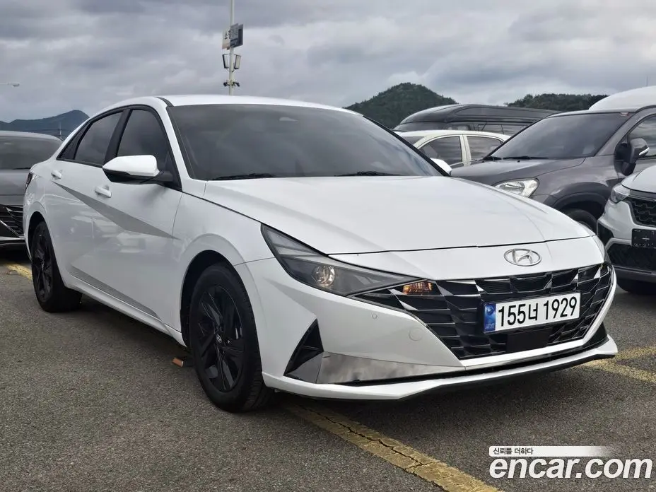 Hyundai Avante 2022 1.6 автомат (гидро), фото 4
