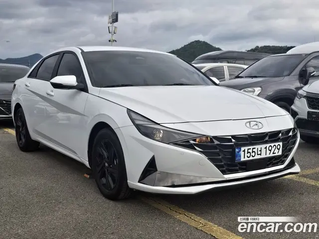 Hyundai Avante 2022 1.6 автомат (гидро), миниатюра 4