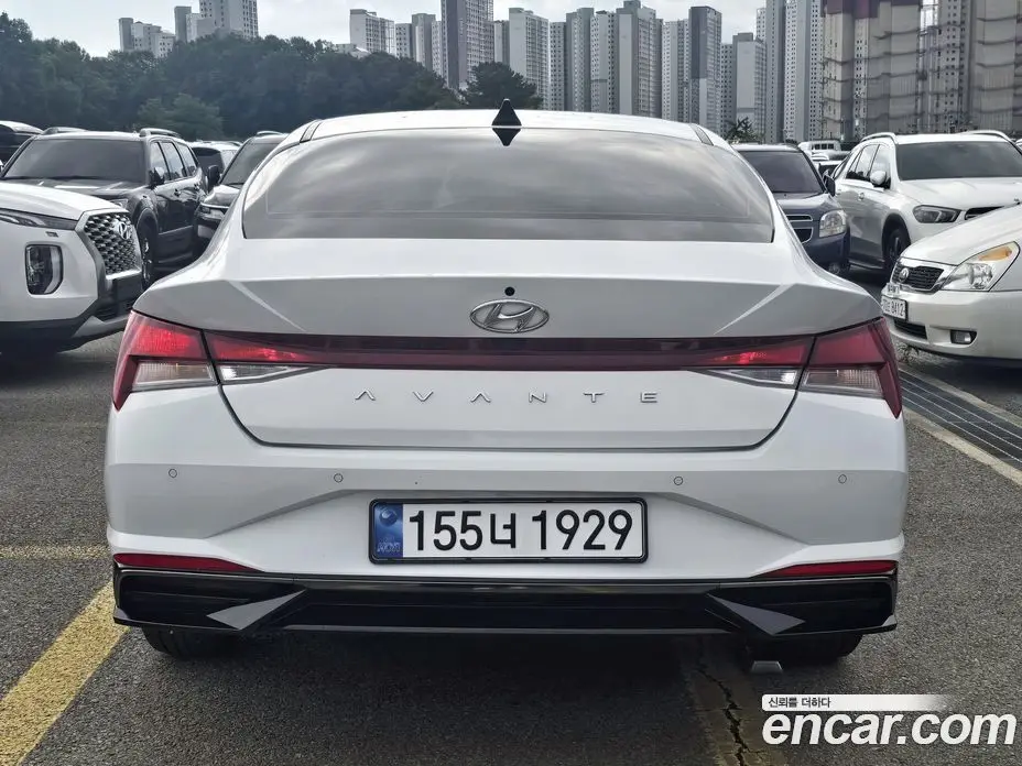 Hyundai Avante 2022 1.6 автомат (гидро), фото 5