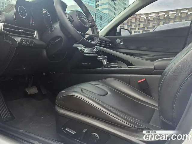 Hyundai Avante 2022 1.6 автомат (гидро), миниатюра 6
