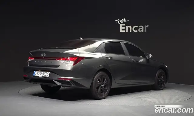 Hyundai Avante 2022 1.6 автомат (гидро), миниатюра 2