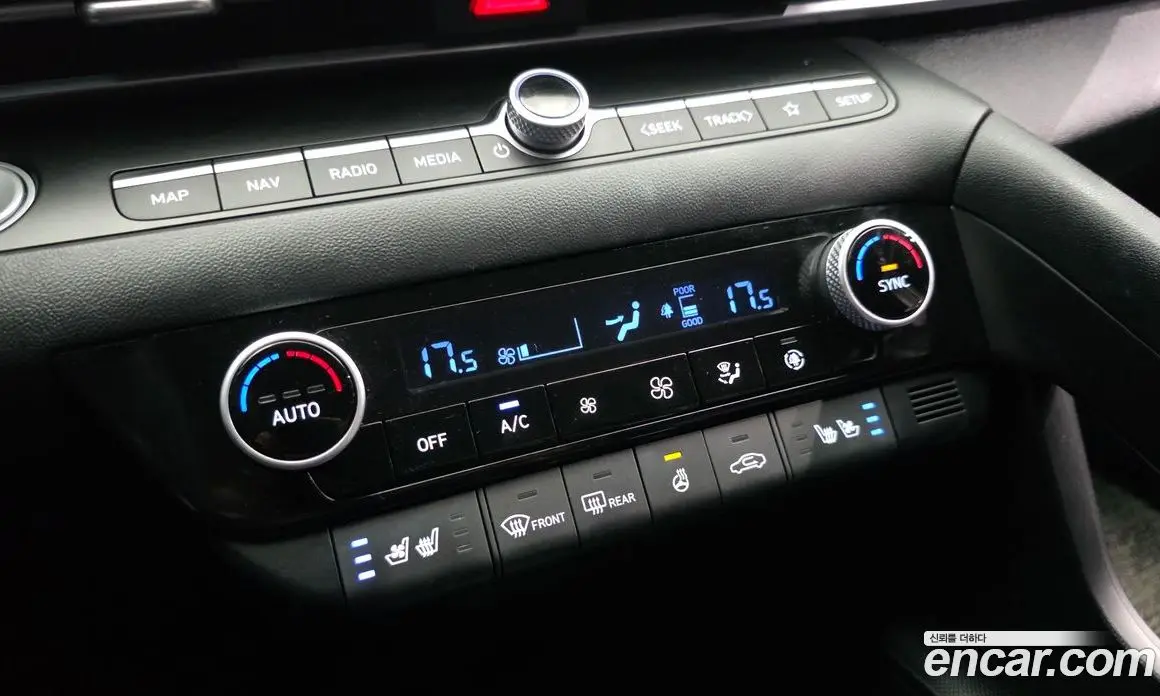Hyundai Avante 2022 1.6 автомат (гидро), фото 16