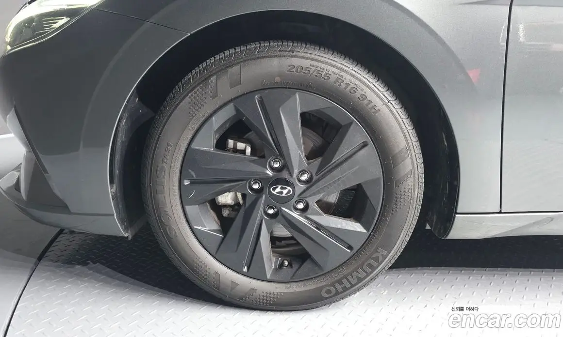 Hyundai Avante 2022 1.6 автомат (гидро), фото 5
