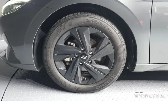 Hyundai Avante 2022 1.6 автомат (гидро), миниатюра 5