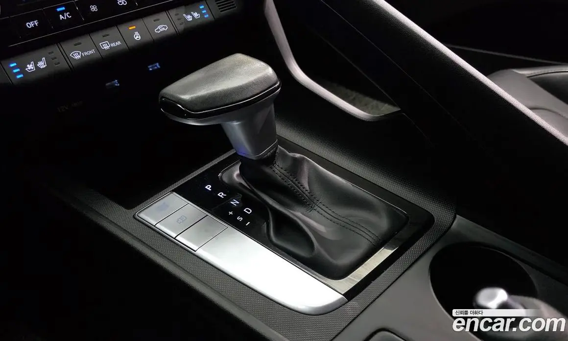 Hyundai Avante 2022 1.6 автомат (гидро), фото 9