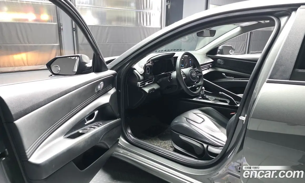 Hyundai Avante 2022 1.6 автомат (гидро), фото 10