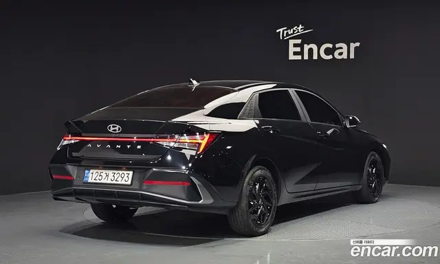 Hyundai Avante 2023 1.6 автомат (гидро), миниатюра 2