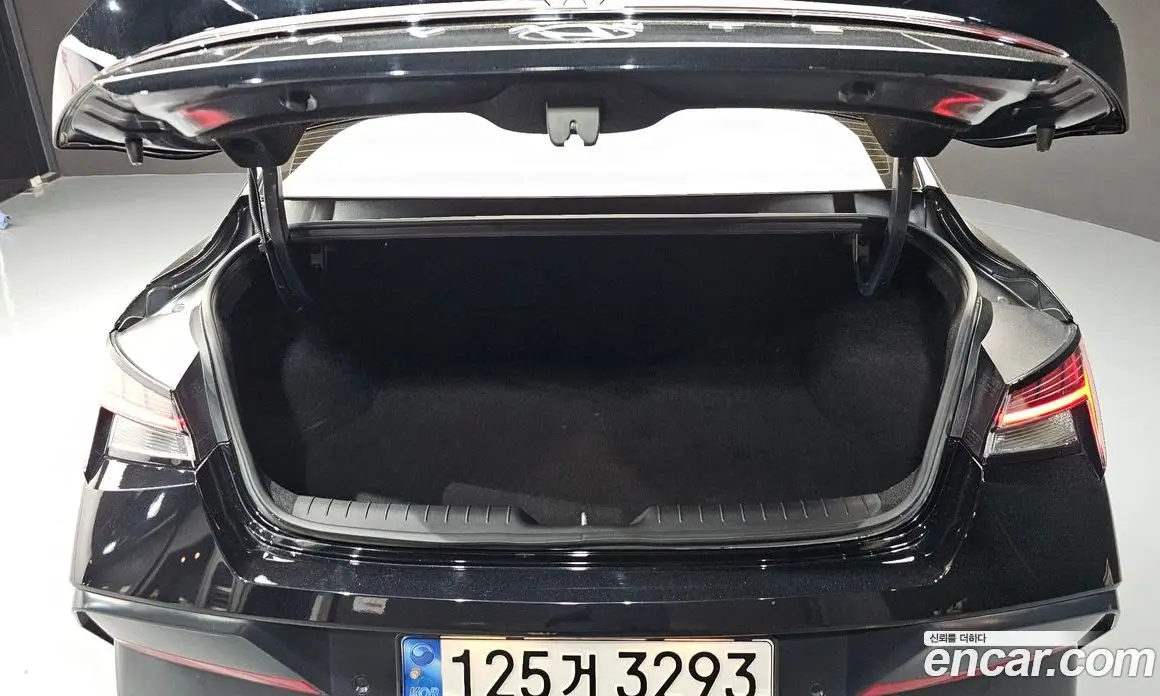 Hyundai Avante 2023 1.6 автомат (гидро), фото 28