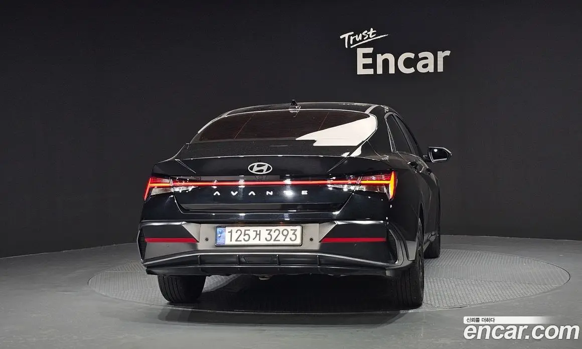 Hyundai Avante 2023 1.6 автомат (гидро), фото 4