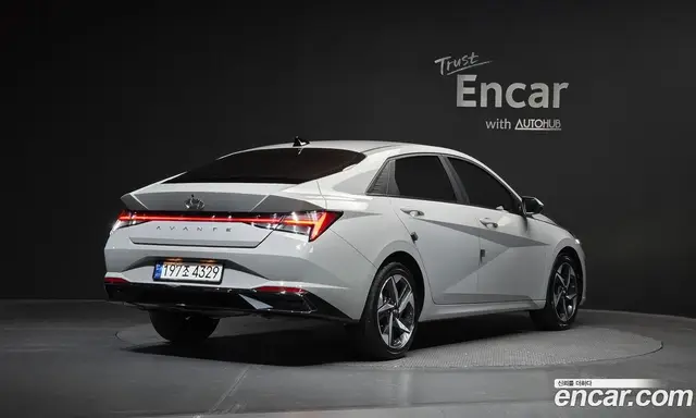Hyundai Avante 2023 1.6 автомат (гидро), миниатюра 2