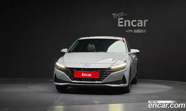 Hyundai Avante 2023 1.6 автомат (гидро), миниатюра 3