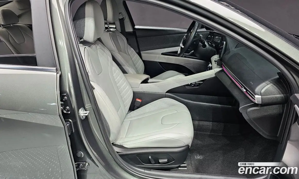 Hyundai Avante 2023 1.6 автомат (гидро), фото 16