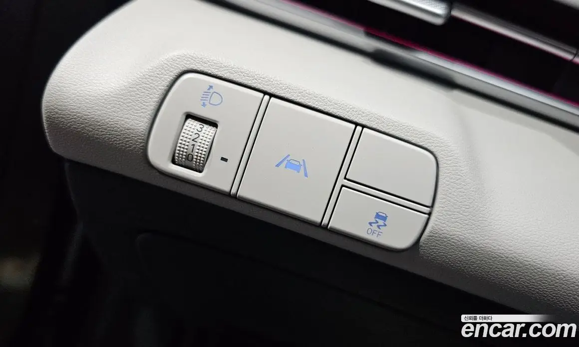 Hyundai Avante 2023 1.6 автомат (гидро), фото 30