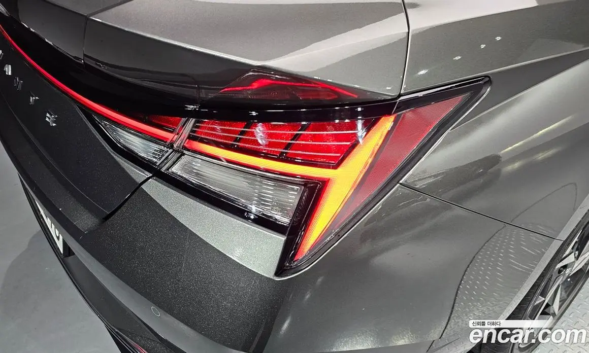 Hyundai Avante 2023 1.6 автомат (гидро), фото 9