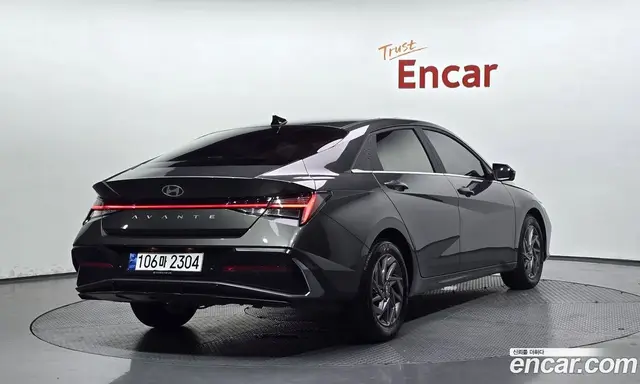 Hyundai Avante 2023 1.6 автомат (гидро), миниатюра 1