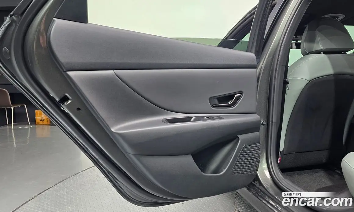 Hyundai Avante 2023 1.6 автомат (гидро), фото 14