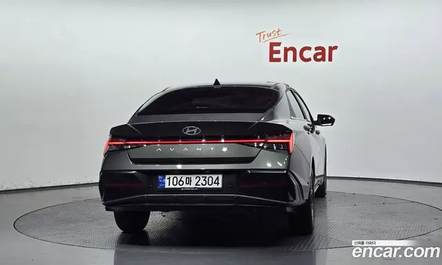 Hyundai Avante 2023 1.6 автомат (гидро), миниатюра 3