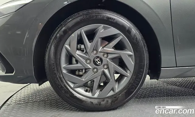 Hyundai Avante 2023 1.6 автомат (гидро), миниатюра 4