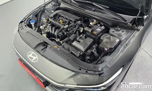 Hyundai Avante 2023 1.6 автомат (гидро), миниатюра 5
