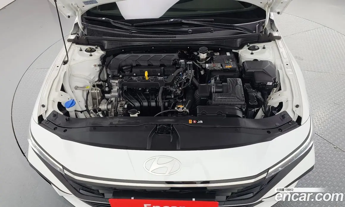 Hyundai Avante 2023 1.6 автомат (гидро), фото 6