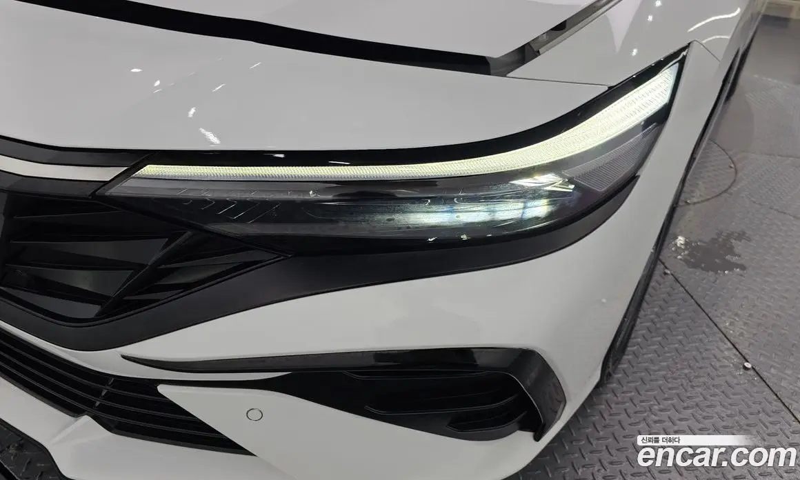 Hyundai Avante 2023 1.6 автомат (гидро), фото 8