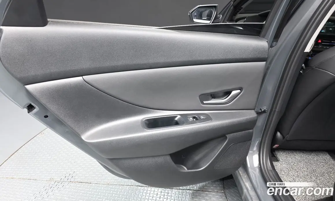 Hyundai Avante 2024 1.6 автомат (гидро), фото 15