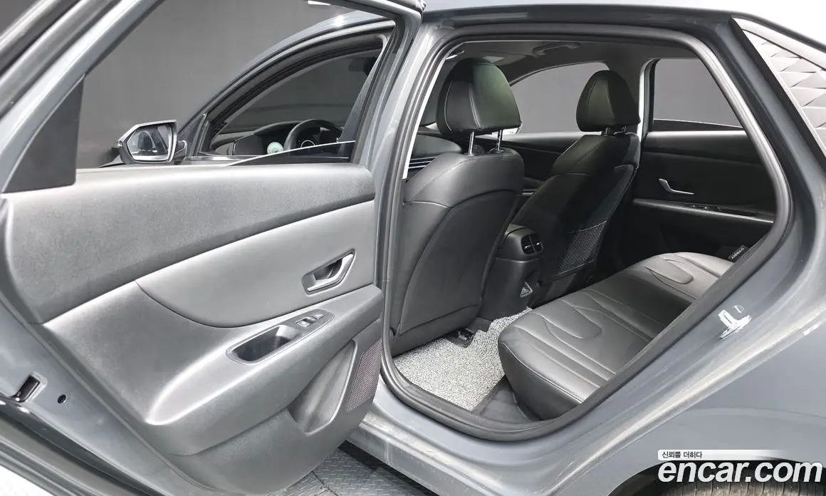 Hyundai Avante 2024 1.6 автомат (гидро), фото 16
