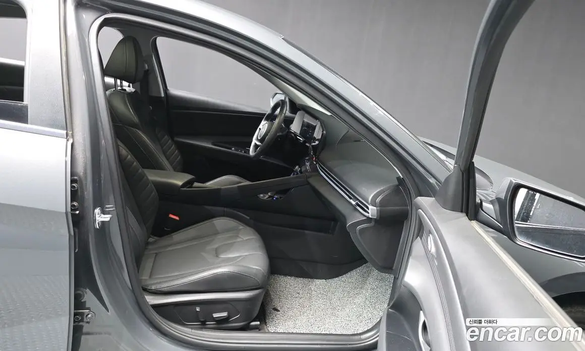 Hyundai Avante 2024 1.6 автомат (гидро), фото 17
