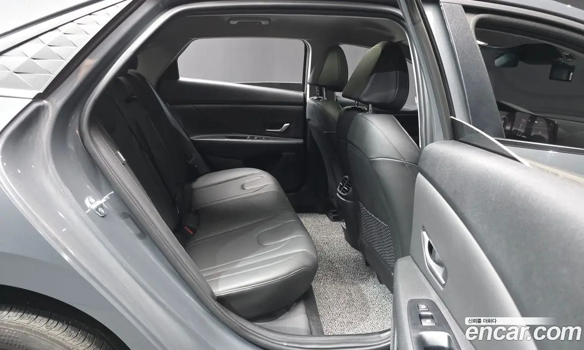 Hyundai Avante 2024 1.6 автомат (гидро), фото 18