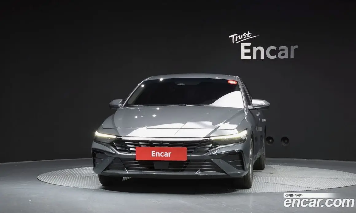 Hyundai Avante 2024 1.6 автомат (гидро), фото 3