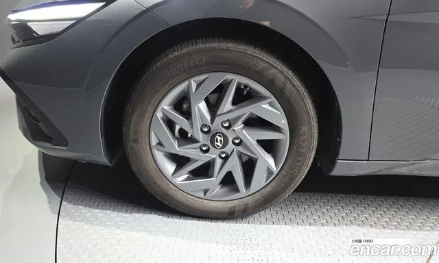Hyundai Avante 2024 1.6 автомат (гидро), миниатюра 5