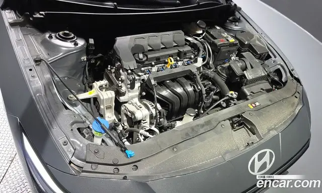 Hyundai Avante 2024 1.6 автомат (гидро), миниатюра 6