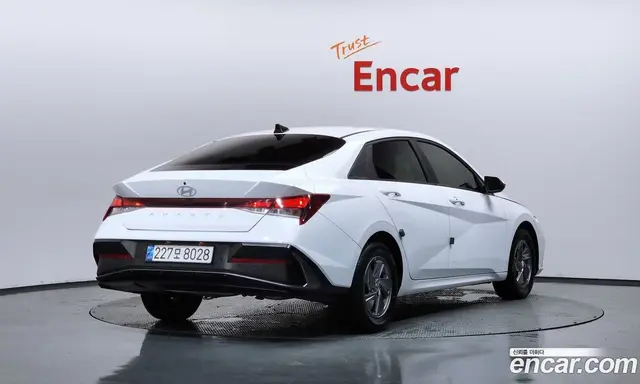 Hyundai Avante 2024 1.6 автомат (гидро), миниатюра 2