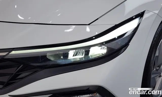 Hyundai Avante 2024 1.6 автомат (гидро), миниатюра 8