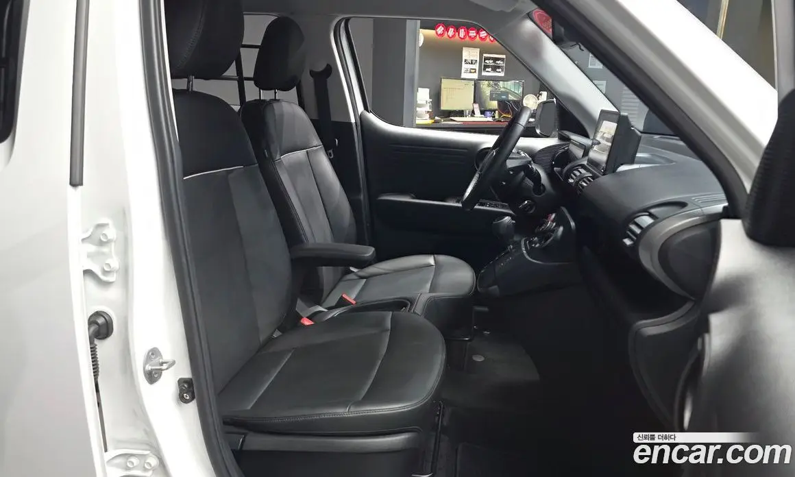Hyundai Casper 2022 1.0 автомат (гидро), фото 17