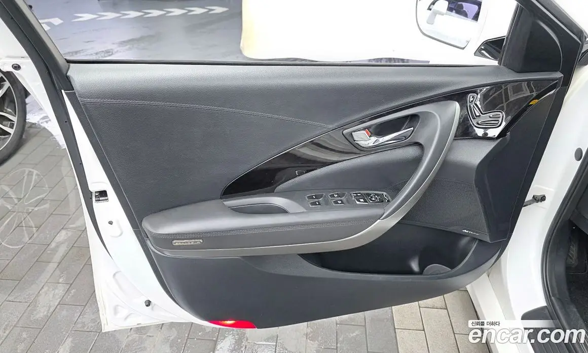 Hyundai Grandeur 2014 2.4 автомат (гидро), фото 14
