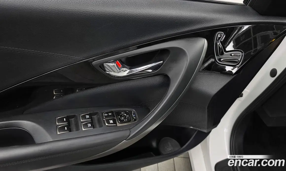 Hyundai Grandeur 2014 2.4 автомат (гидро), фото 29